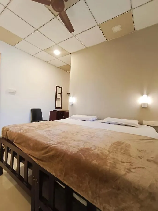 White Shore Beach Homestay アーラップーザ県